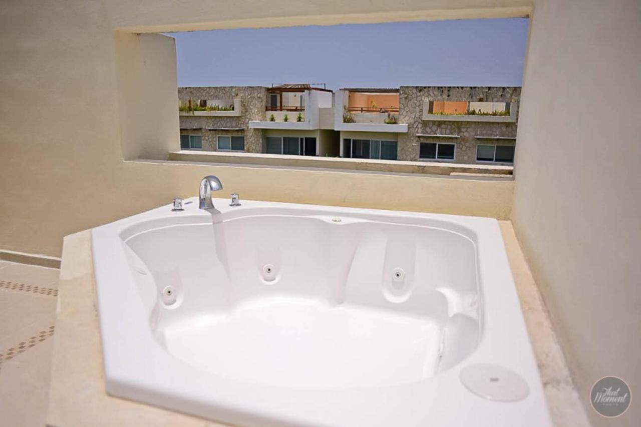 3 Bedroom Penthouse With Private Rooftop + Jacuzzi, Pool, Gym & Club, Sabbia Сasa de vacaciones *