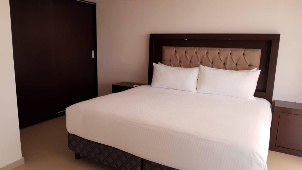 3 Bedroom Penthouse With Private Rooftop + Jacuzzi, Pool, Gym & Club, Sabbia