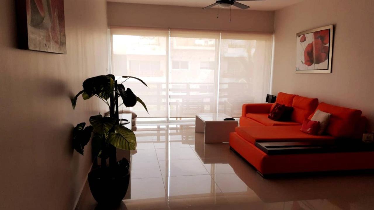3 Bedroom Penthouse With Private Rooftop + Jacuzzi, Pool, Gym & Club, Sabbia Сasa de vacaciones
