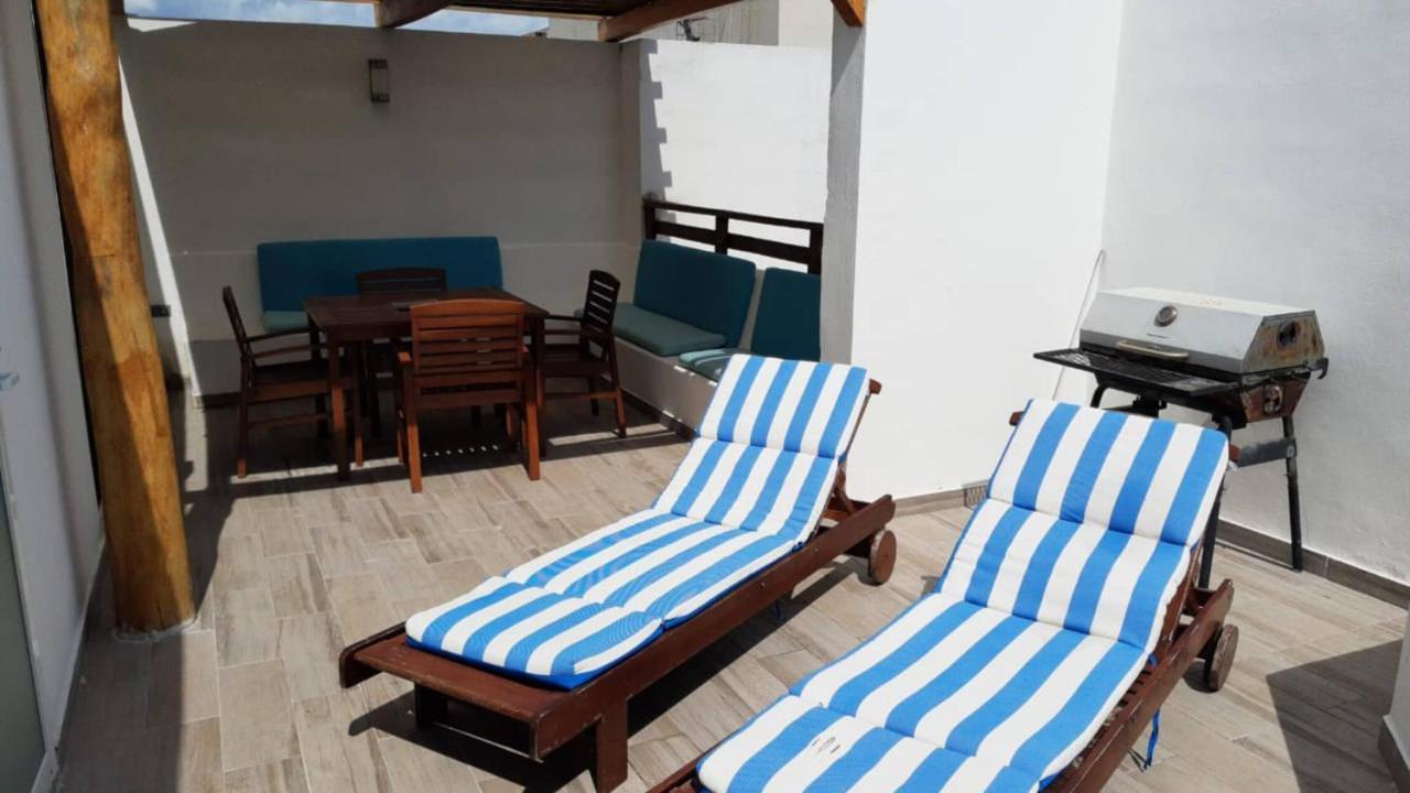 3 Bedroom Penthouse With Private Rooftop + Jacuzzi, Pool, Gym & Club, Sabbia Сasa de vacaciones *
